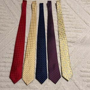 Izod Men's Patterned Silk Ties - Red, Yellow, Navy, Burgundy, Pale Yellow